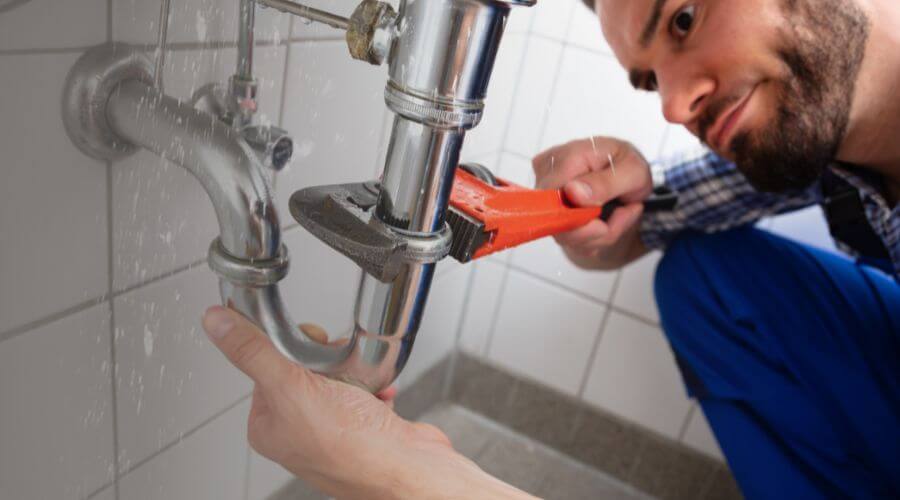 Expert burst pipe repair services in Carbon Hill, OH
